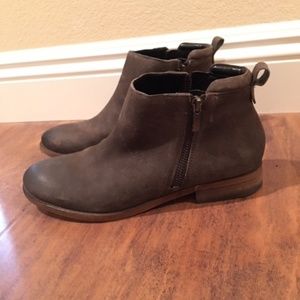 Franco Sarto, Brown bootie boots, never worn